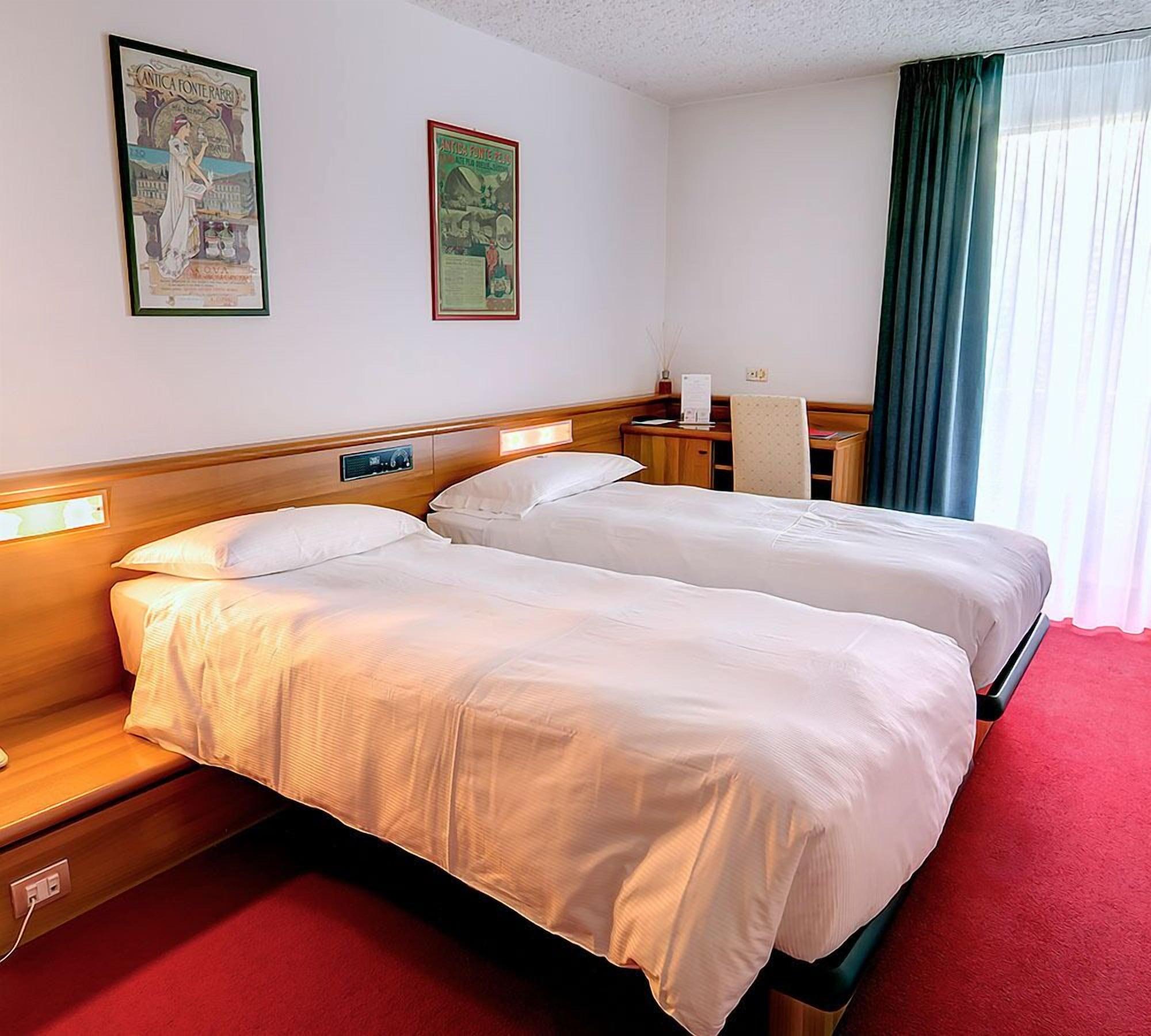 Luna Wellness Hotel Folgarida Eksteriør bilde